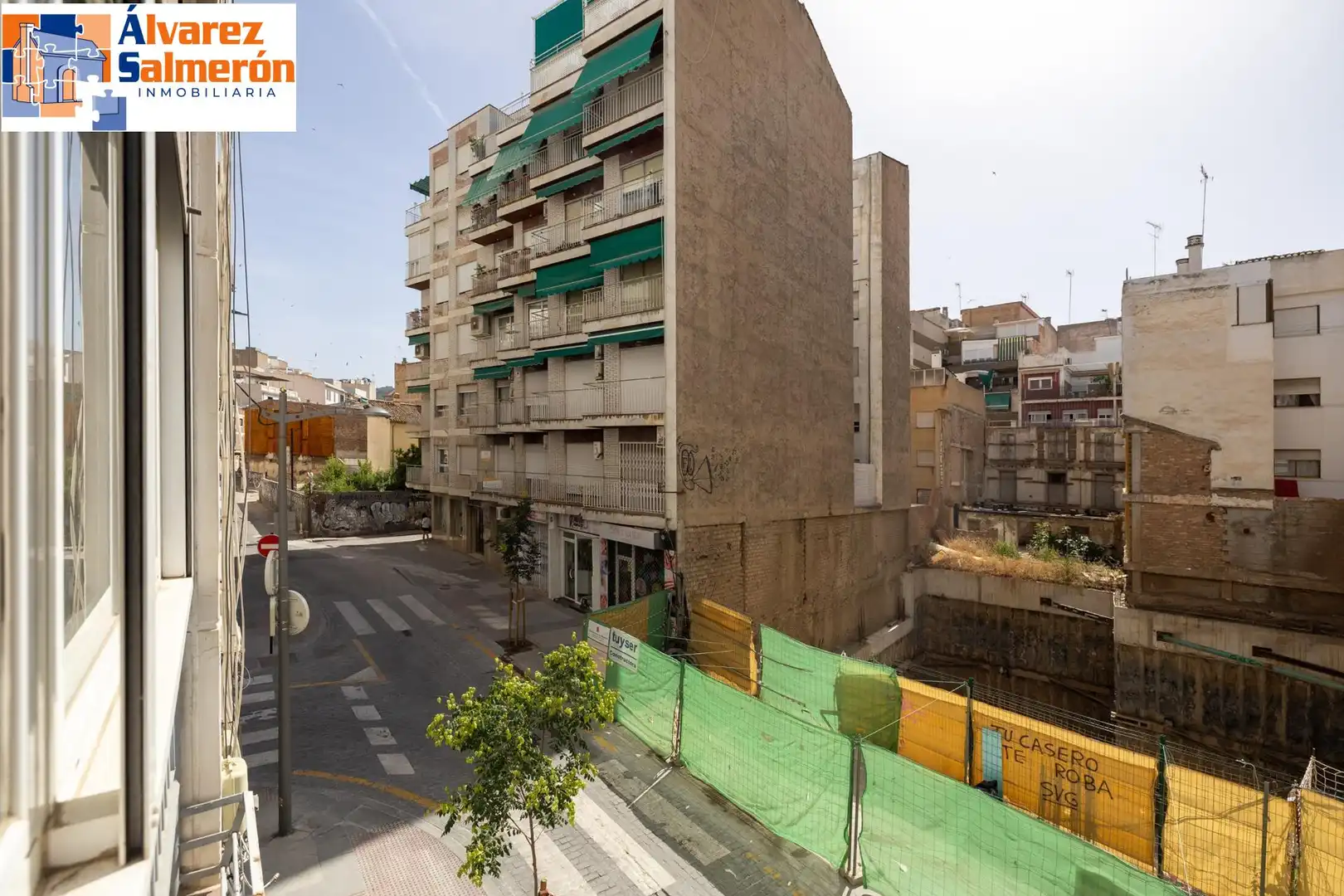 Exterior view of Flat for sale in Granada  with Air Conditioner, Heating and Parquet flooring
