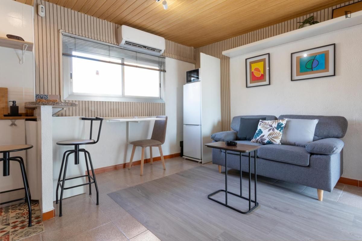 Study to rent in La Bordeta