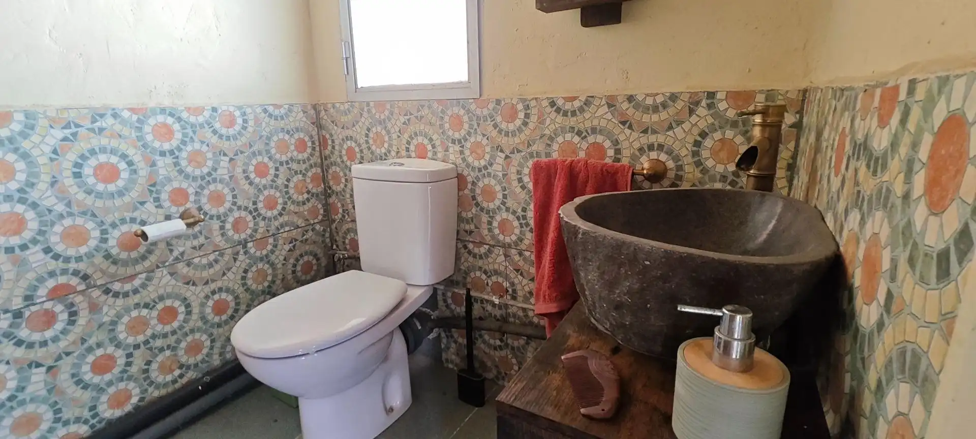 Bathroom of Houses for sale in Los Arenales del Sol