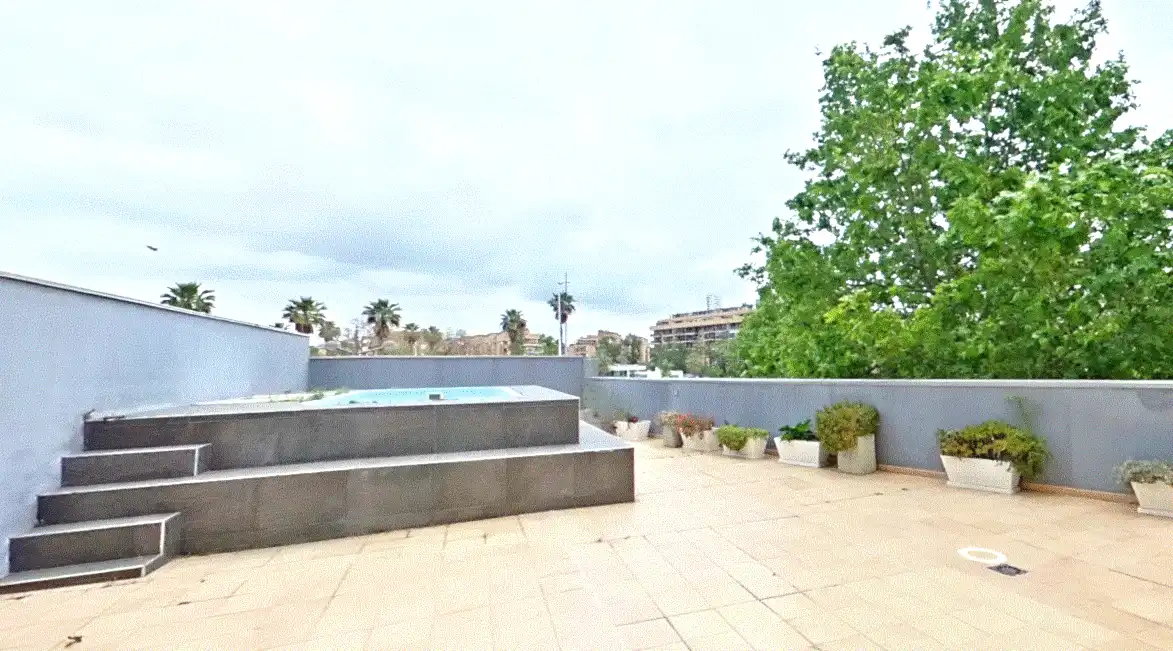 Terrasse von Maisonette zum Verkauf in Valencia mit Klimaanlage, Heizung und Privatgarten