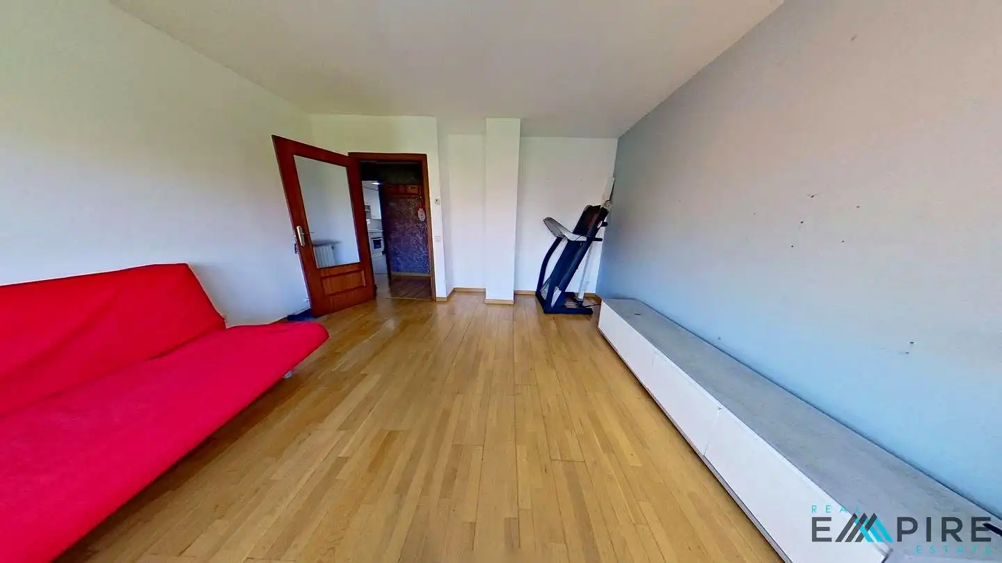 Habitación de Piso en venta en Madrid con Calefacción, Trastero y Piscina