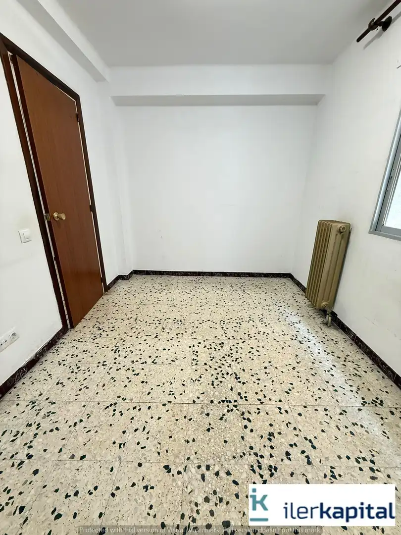 Flat for sale in Lleida  with Heating