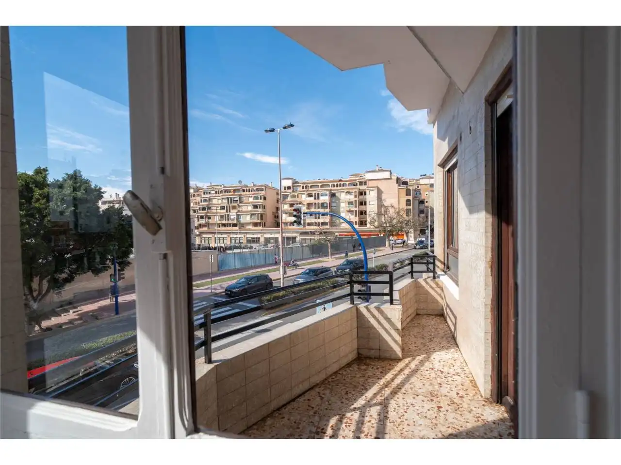 Mixed residential for sale in Calle Orihuela 76
