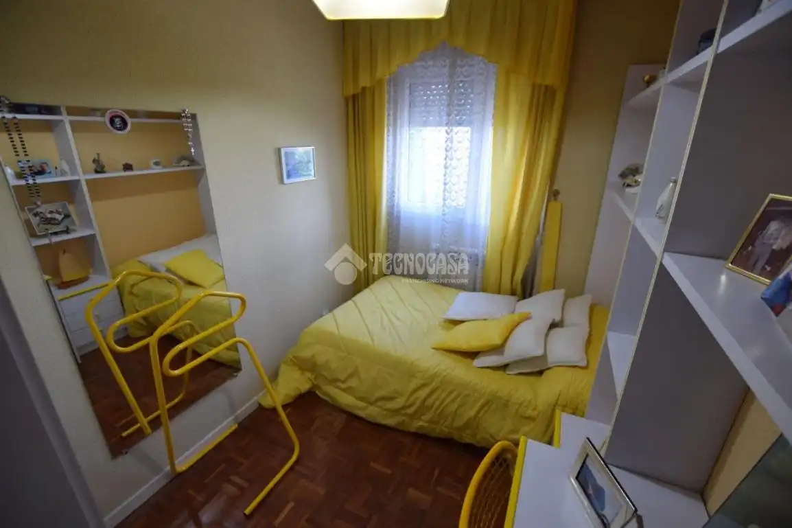 Bedroom of Flat for sale in Fuenlabrada
