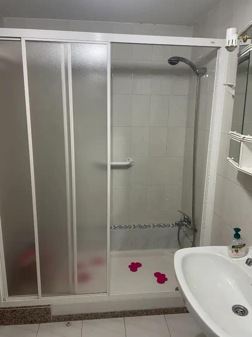 Baño de Piso en venta en Tui con Amueblado y Balcón