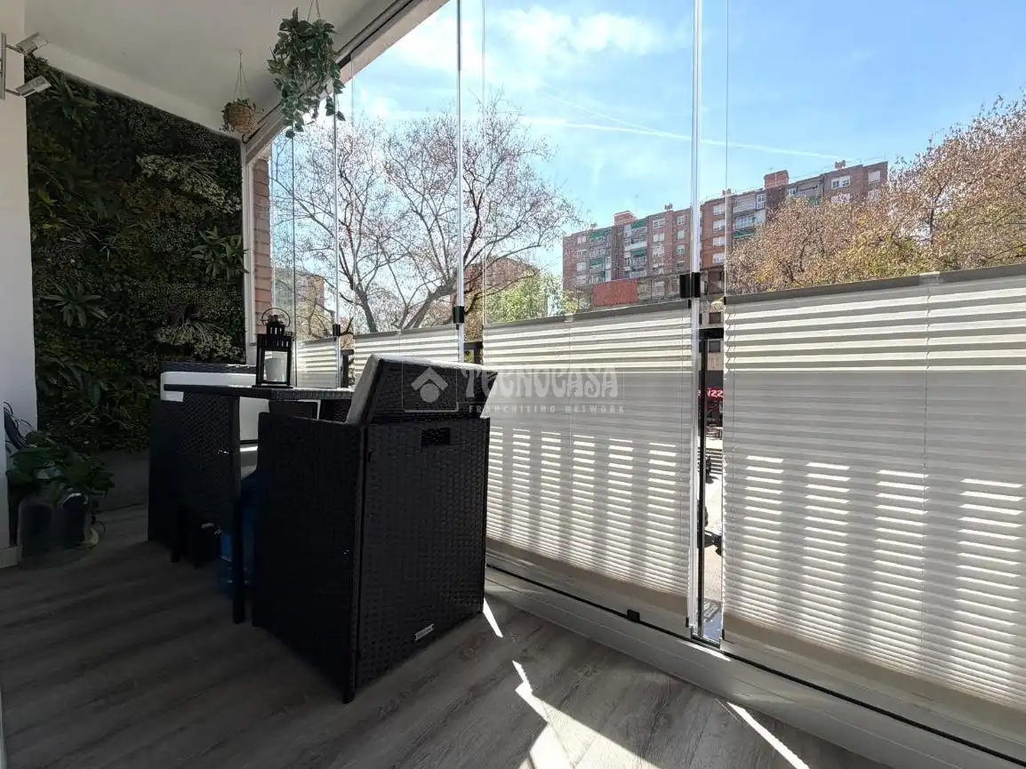 Piso en venta en Lloreda, Salut - Lloreda