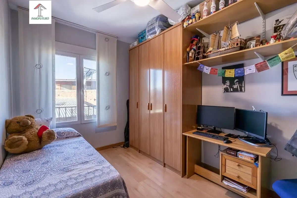 Habitación de Piso en venta en Ogíjares con Aire acondicionado, Calefacción y Balcón