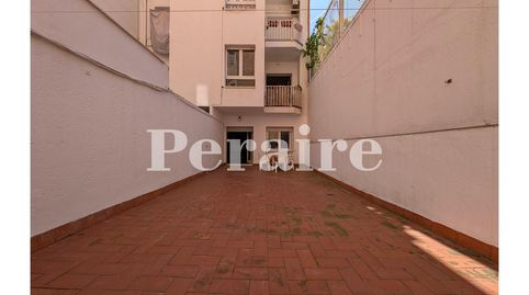 Foto 2 de Piso en venta en Plaça de Mañé I Flaquer, 7, El Putget i el Farró, Barcelona Capital