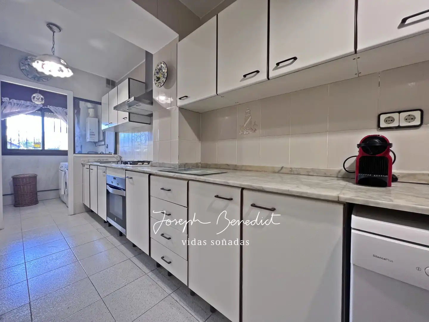 Cocina de Piso en venta en Castelldefels con Terraza, Horno y Balcón