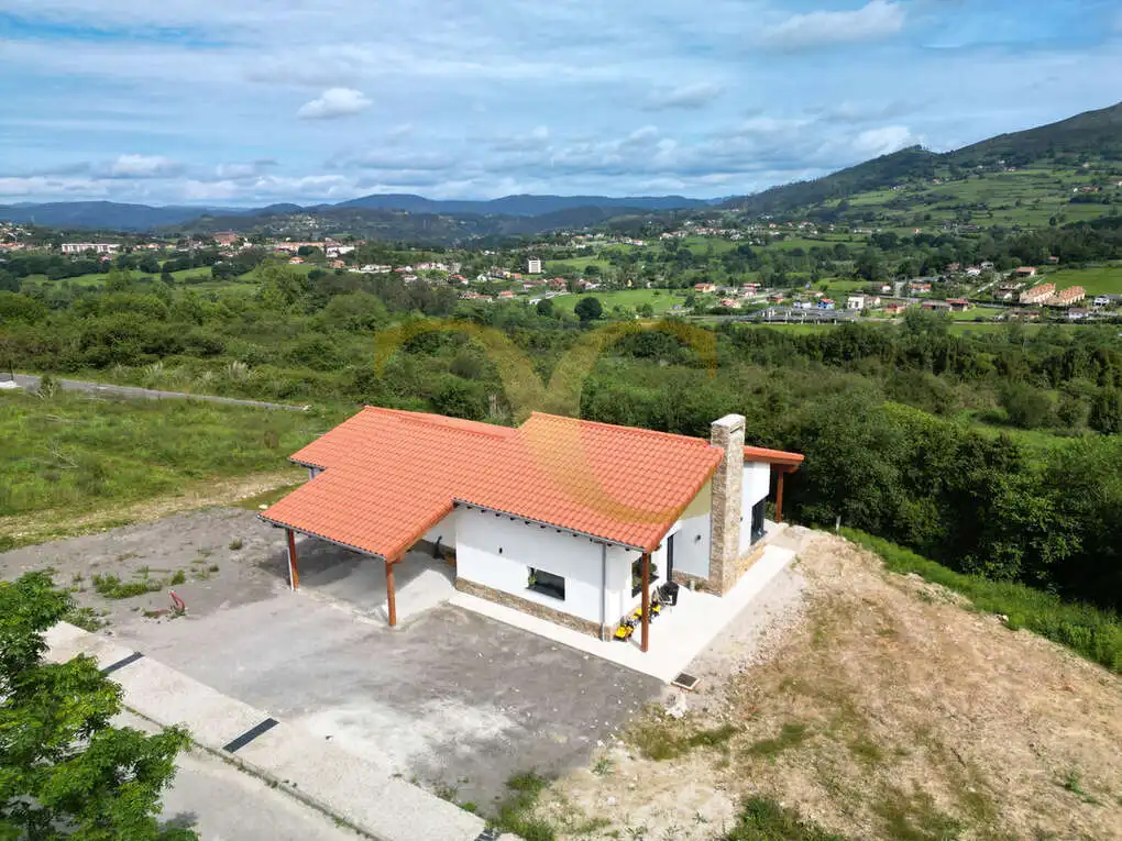 Exterior view of Houses for sale in Oviedo   with Air Conditioner, Heating and Private garden