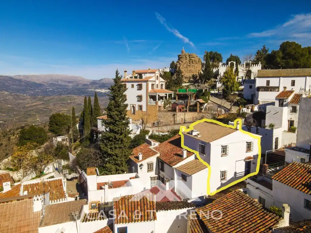 Vista exterior de Casa adosada en venta en Comares con Aire acondicionado, Terraza y Piscina