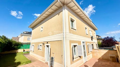 Foto 2 de Casa adosada en venta en Cabanillas del Campo, Guadalajara