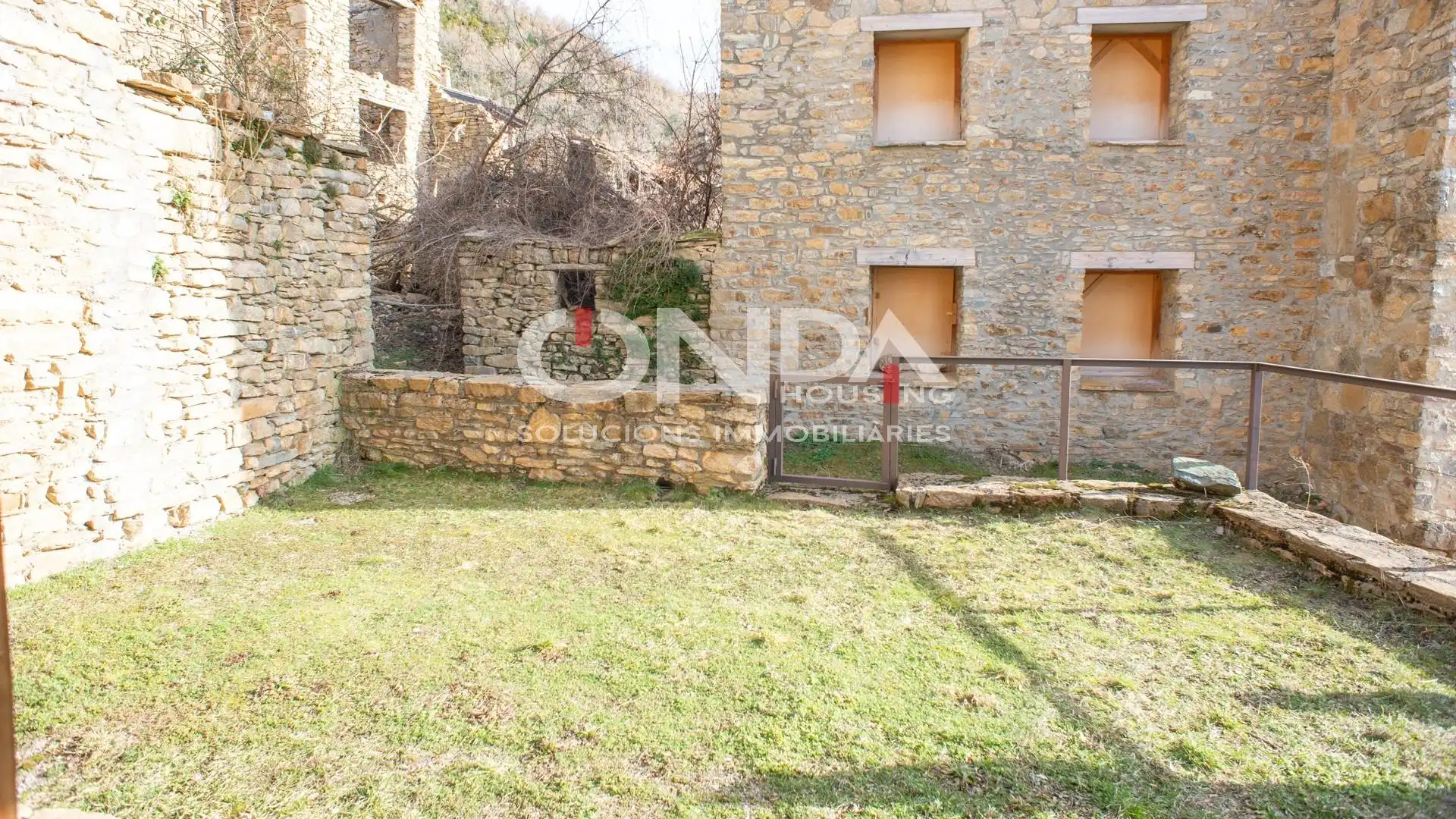 Houses for sale in El Pont de Suert  with Heating, Private garden and Furnished
