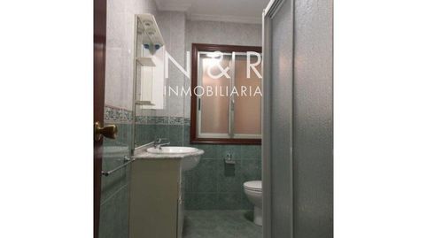Foto 3 de Piso en venta en Rosalía de Castro, Ensanche - Sar, Santiago de Compostela