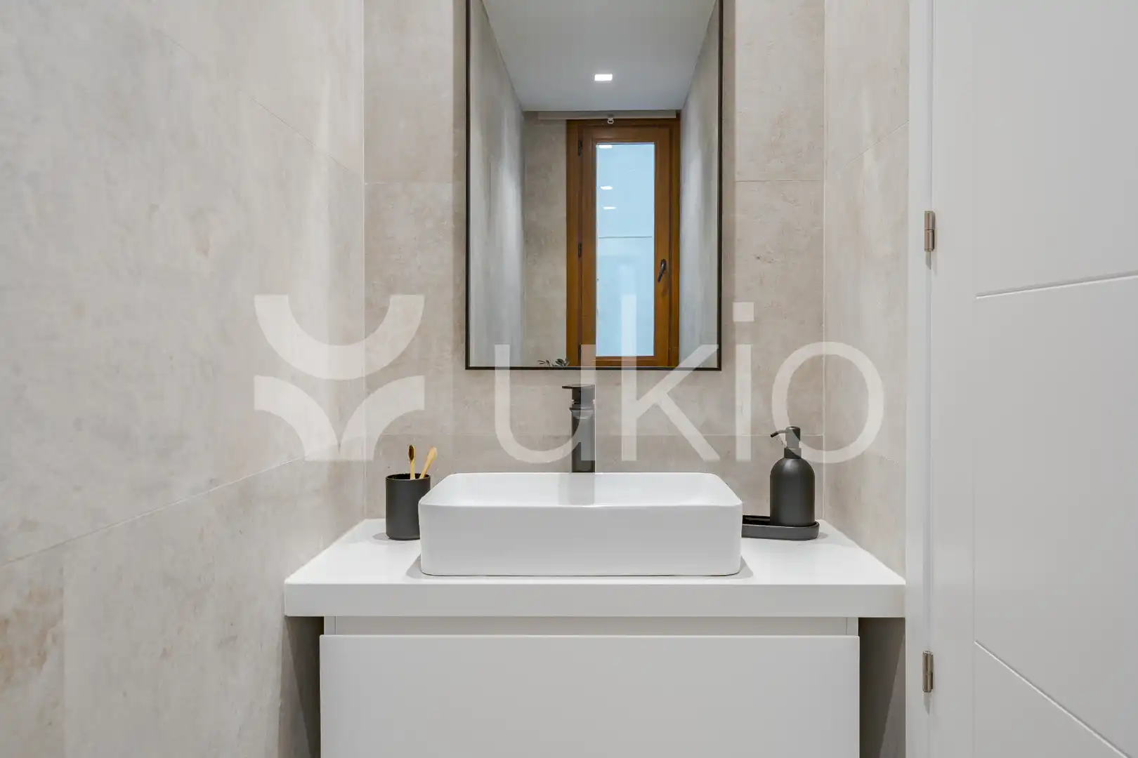 Badezimmer von Wohnungen zur Miete in Madrid mit Klimaanlage, Heizung und Möbliert