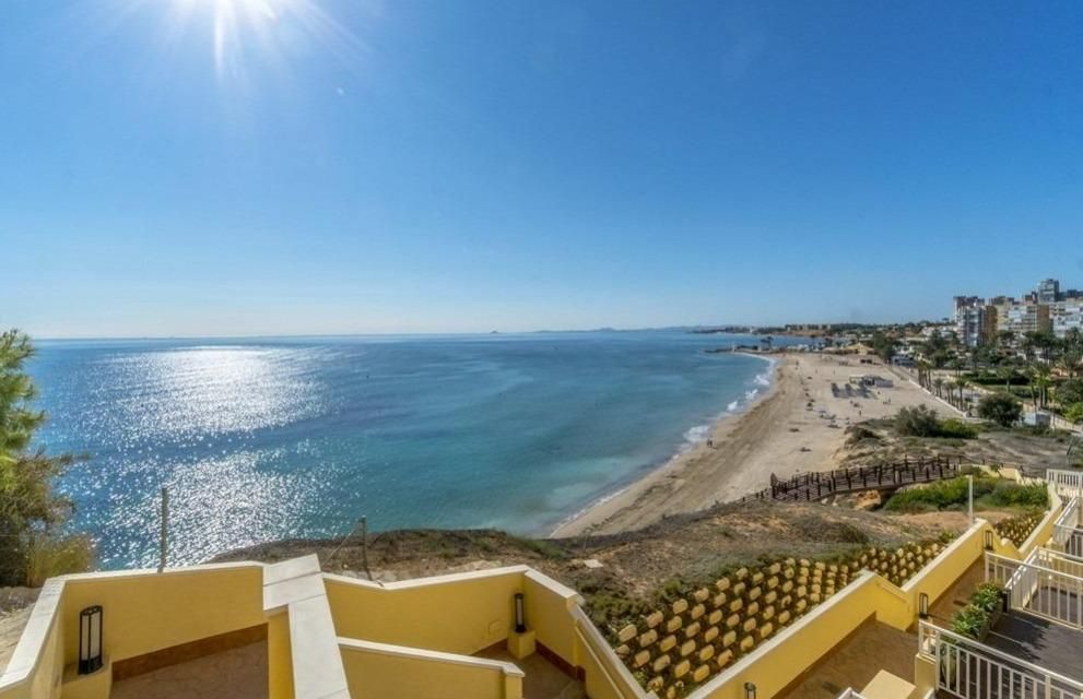 Vista exterior de Apartamento en venta en Orihuela con Piscina comunitaria