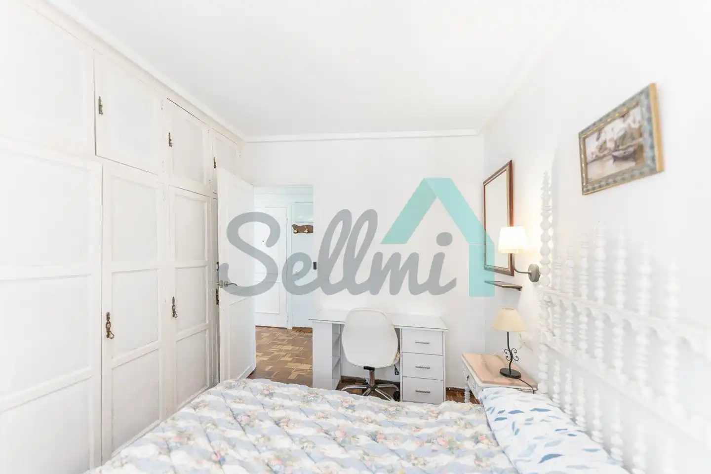 Habitación de Piso de alquiler en Gijón  con Calefacción, Parquet y Amueblado