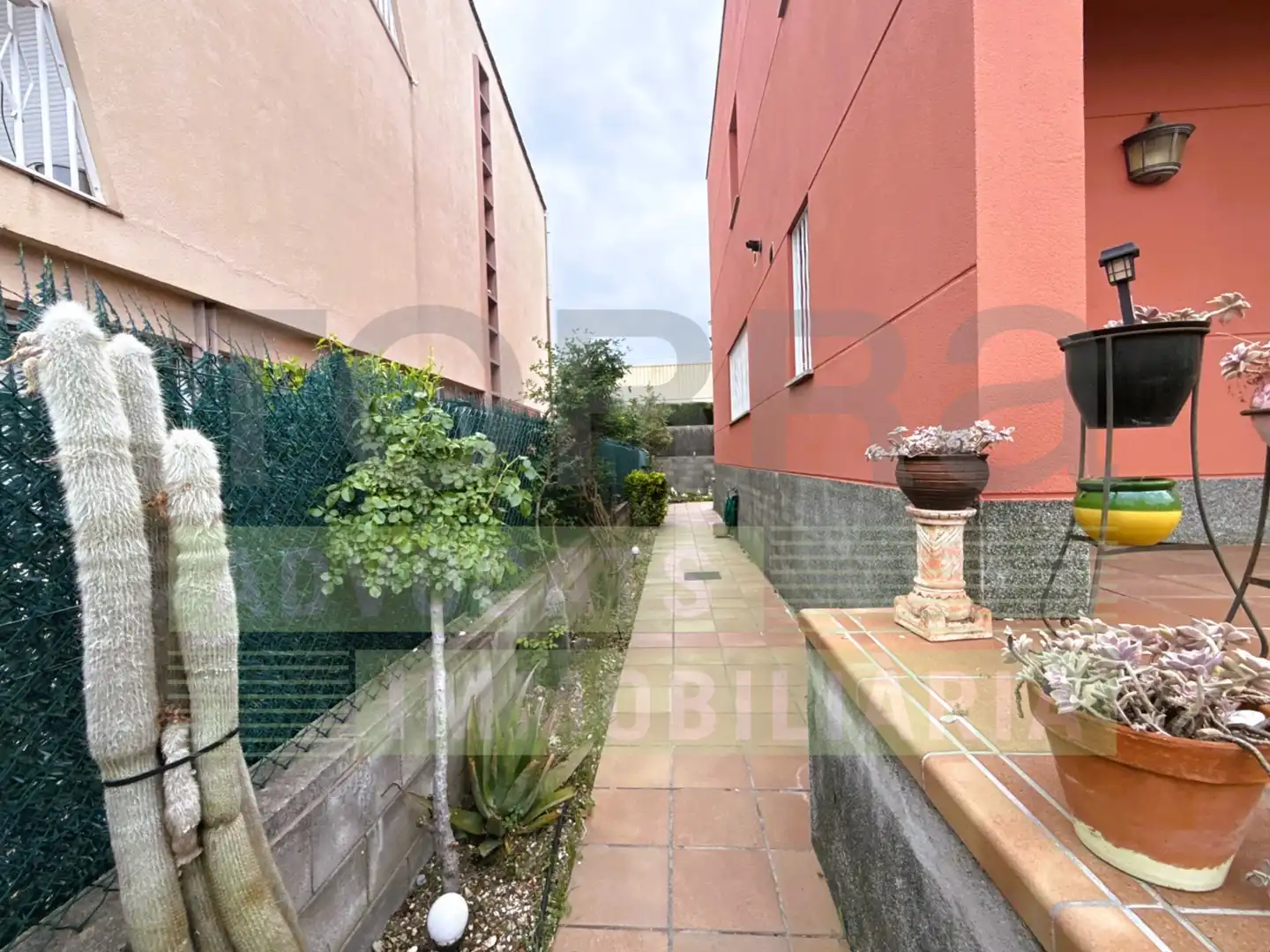 Casa pareada con terraza en venta en Carrer de Josep Tarradellas, imagen 18