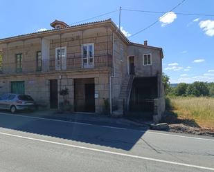 Vista exterior de Casa adosada en venda en O Pereiro de Aguiar 