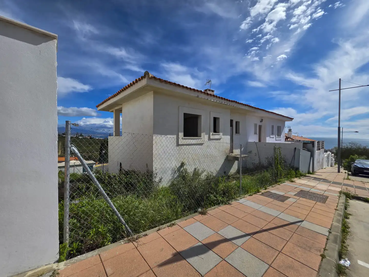 Vista exterior de Casa adosada en venta en Manilva con Jardín privado y Terraza