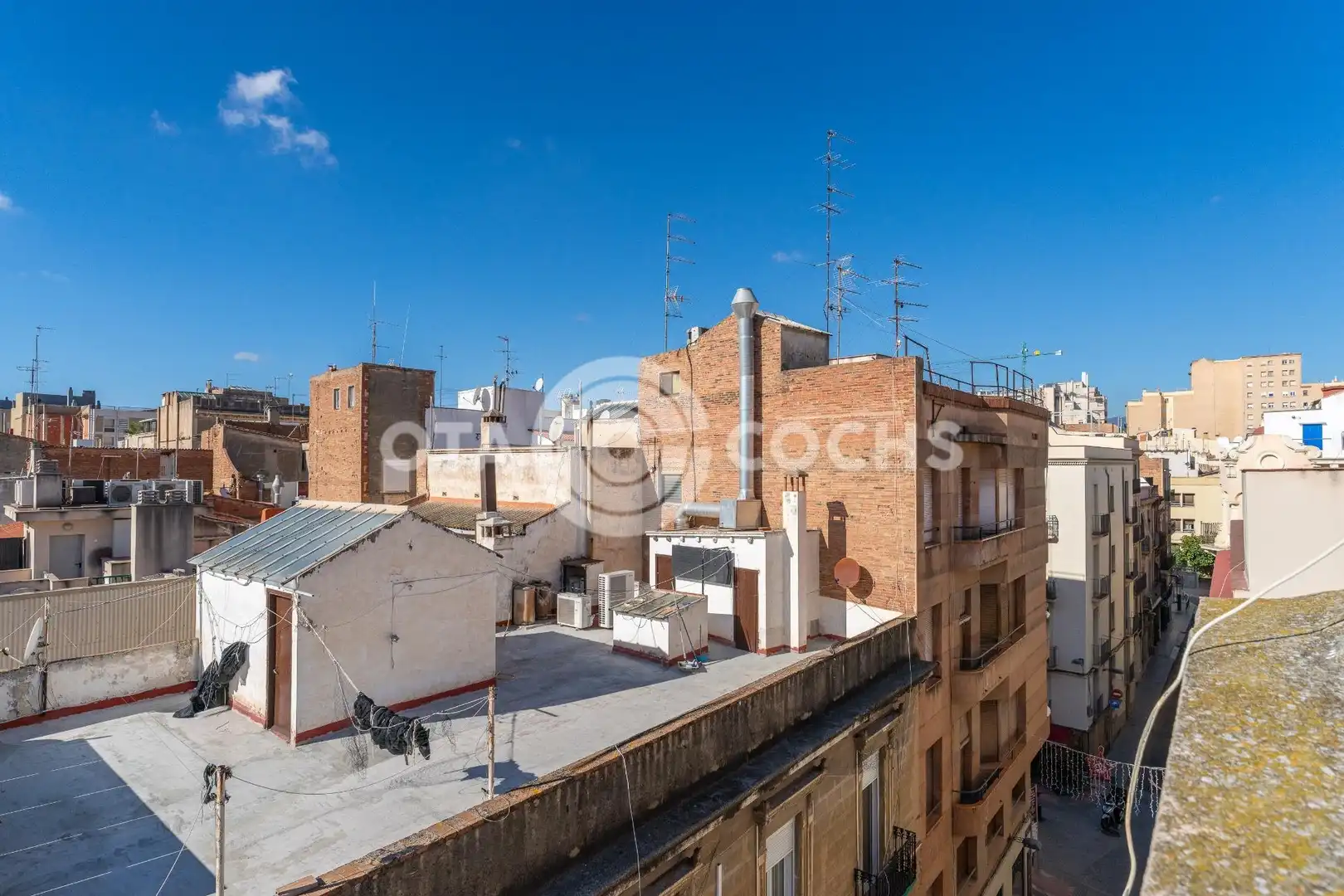 Vista exterior de Pis en venda en Reus amb Aire condicionat, Terrassa i Balcó