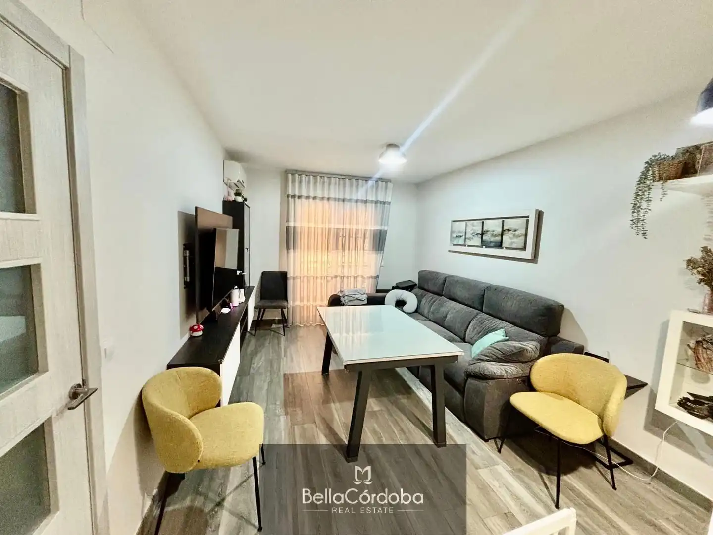 Living room of Flat for sale in Córdoba  with Air Conditioner, Heating and Terrace