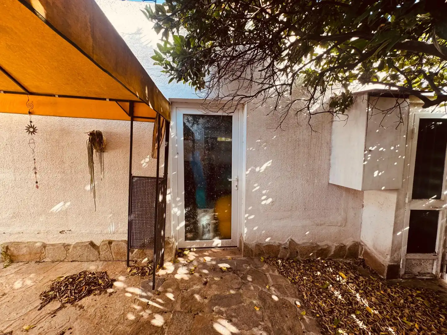 Außenansicht von Haus oder Chalet zum Verkauf in Chiclana de la Frontera mit Klimaanlage, Privatgarten und Abstellraum