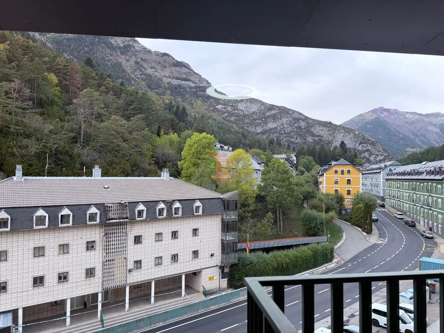 Vista exterior de Pis en venda en Canfranc, Huesca