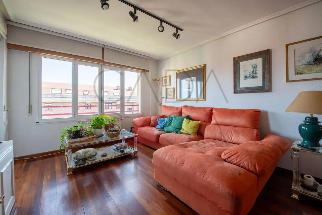 Sala d'estar de Pis en venda en Santander amb Calefacció, Jardí privat i Terrassa