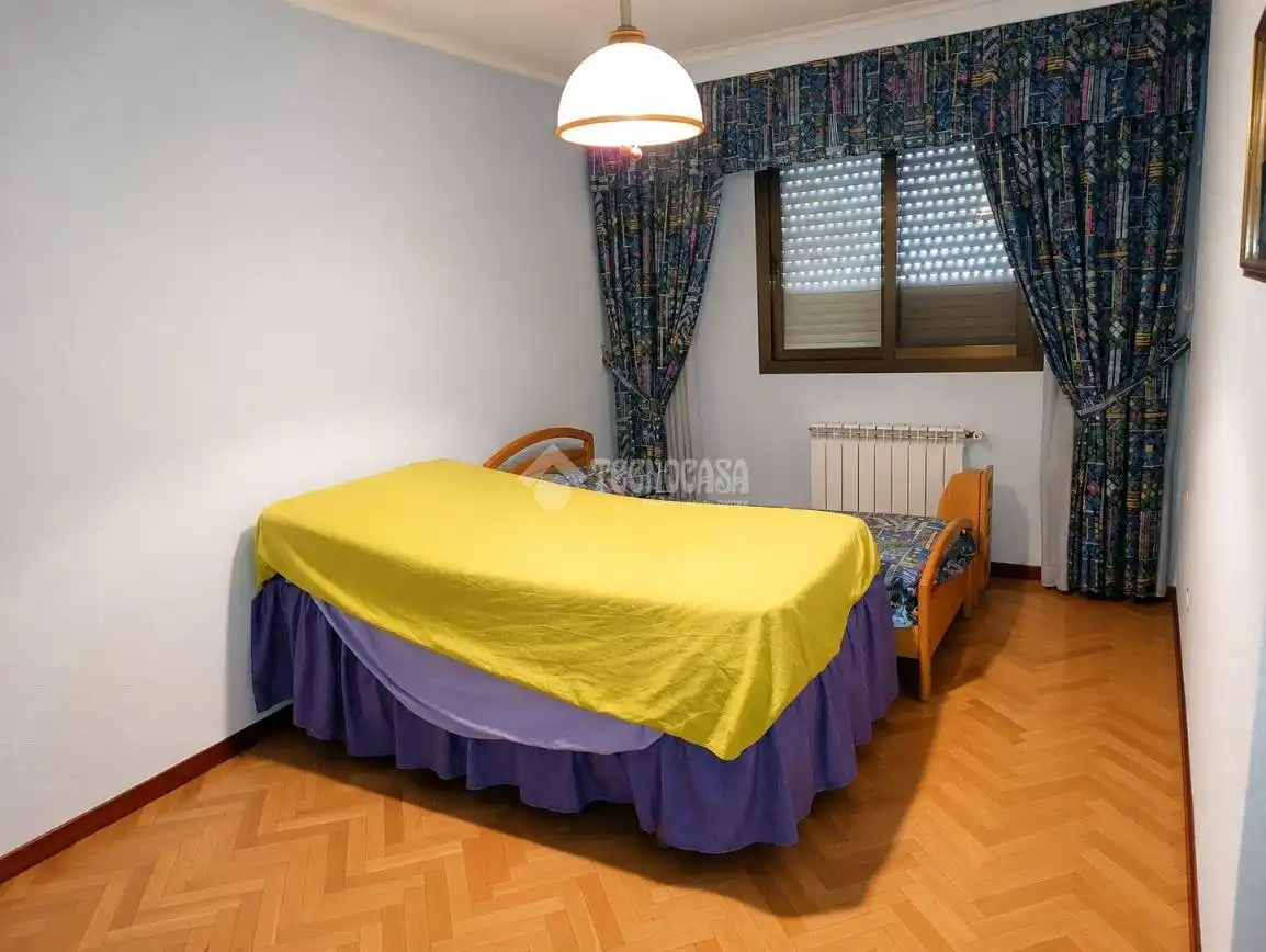Habitación de Casa adosada en venta en Fuenlabrada con Calefacción