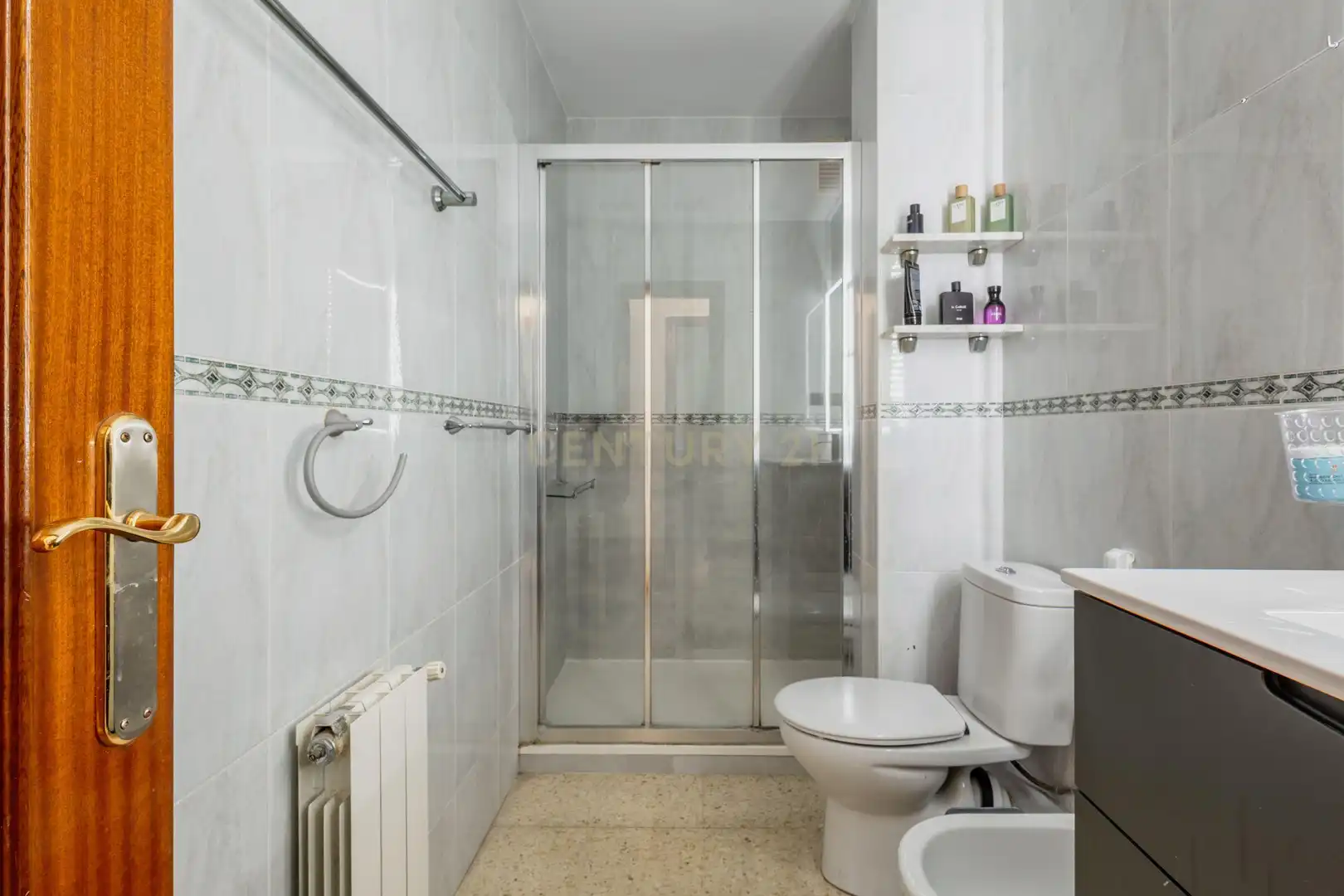 Baño de Apartamento en venta en Sant Joan Despí con Aire acondicionado y Balcón