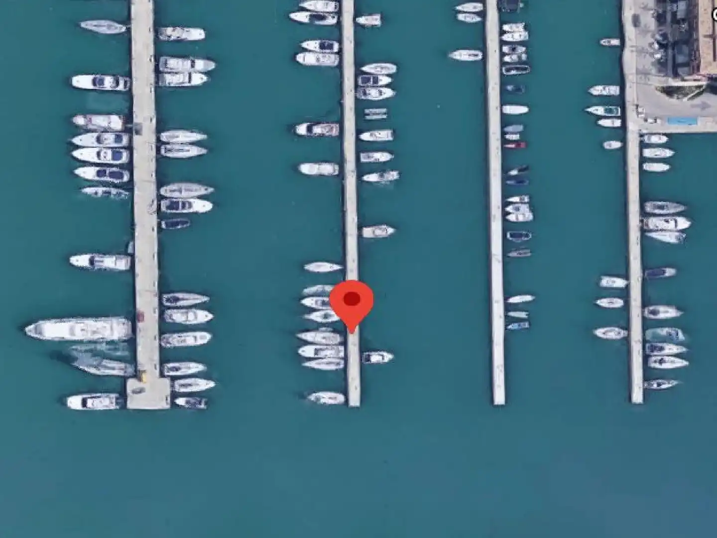 Parkplatz von Büro zum Verkauf in Sotogrande