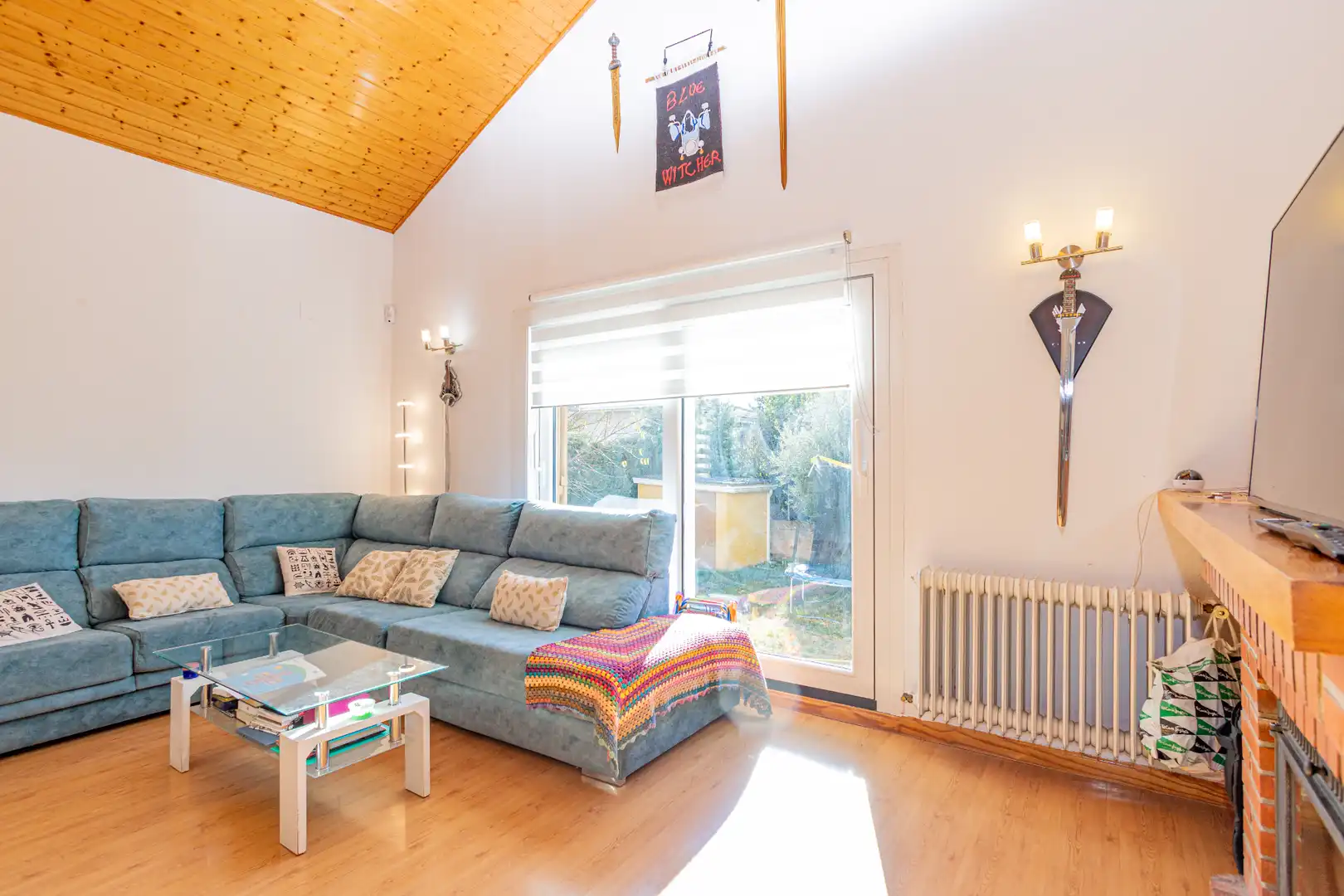 Sala de estar de Casa o chalet en venta en Manzanares El Real con Calefacción, Jardín privado y Amueblado