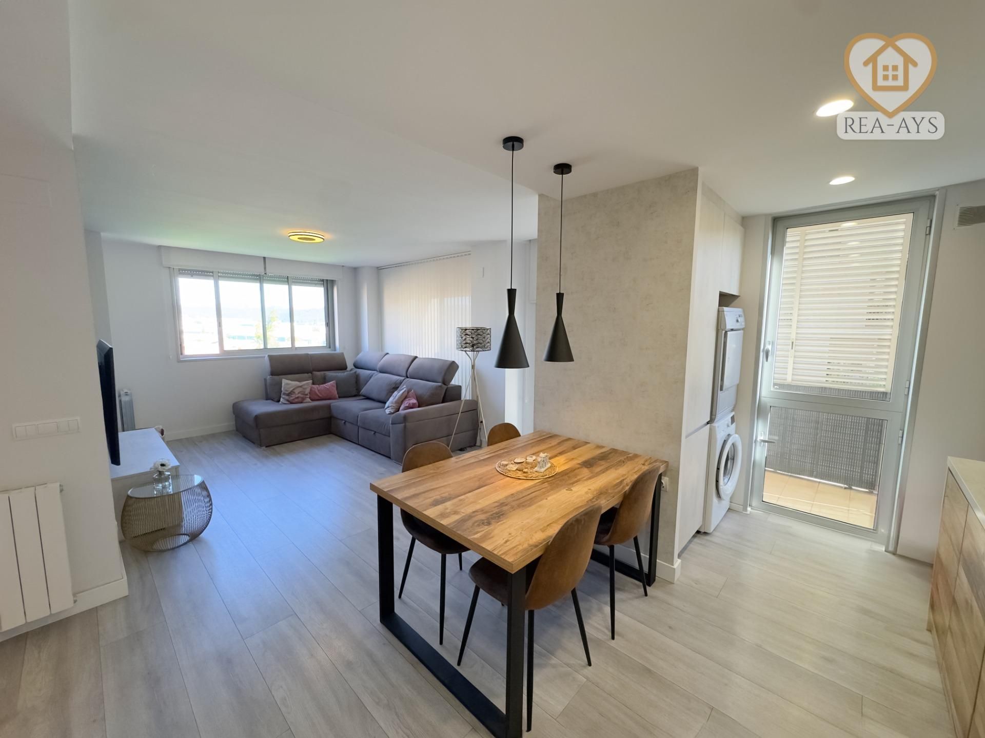 Living room of Flat for sale in Sant Andreu de la Barca  with Air Conditioner, Heating and Private garden