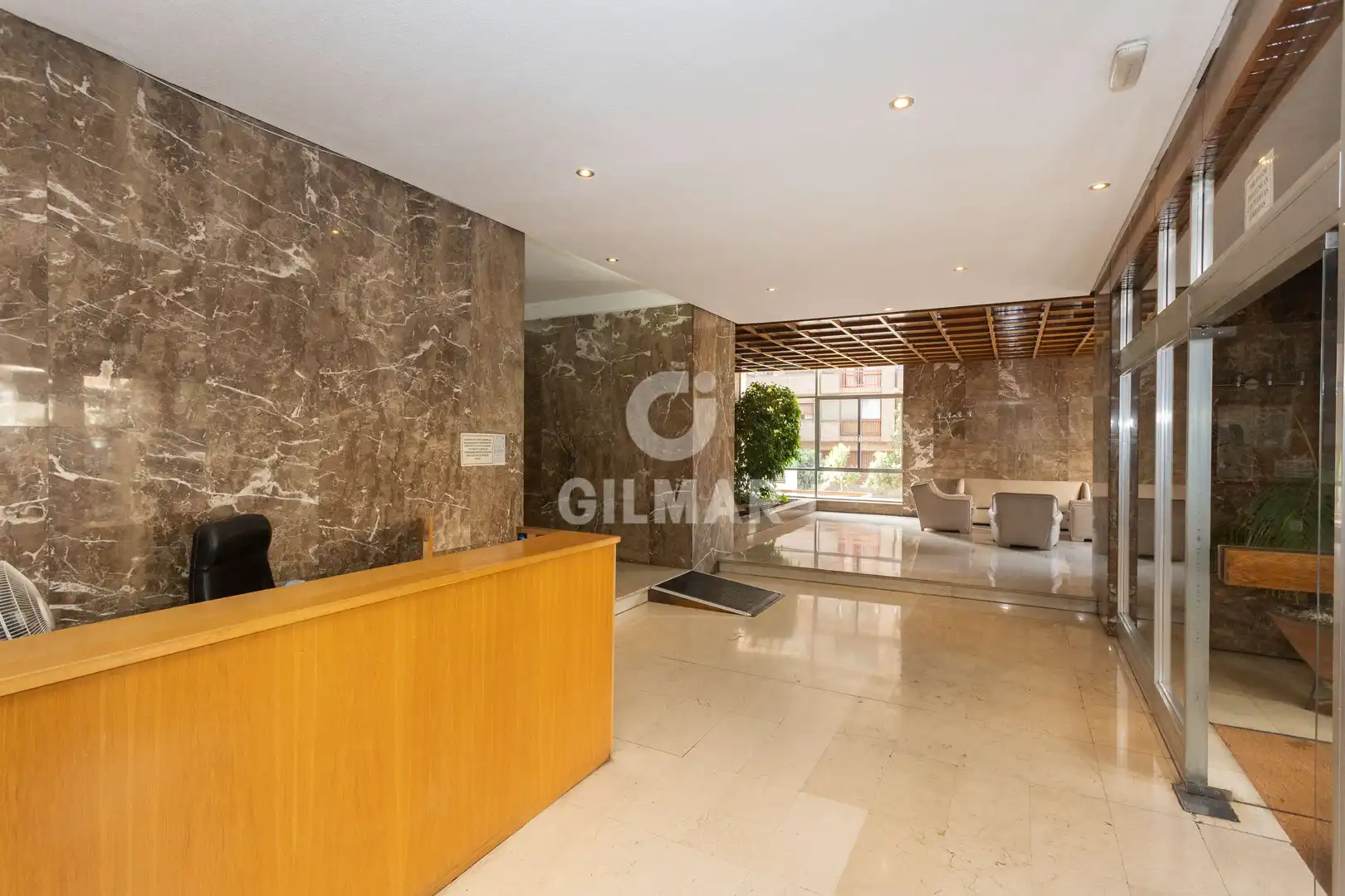 Piso en venta en Madrid con Calefacción y Balcón