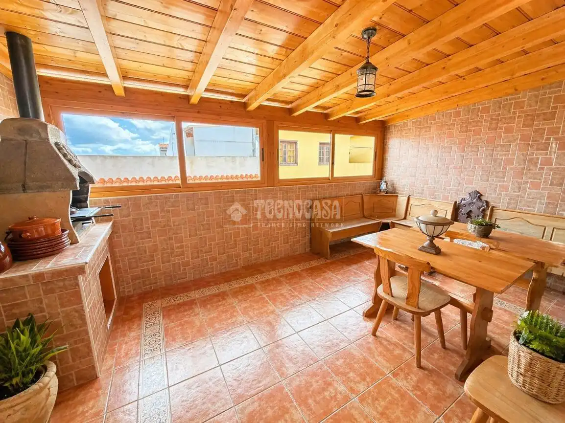 Detached homes for sale in Candelaria  with Terrace and Balcony