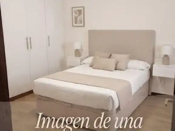 Bedroom of Flat for sale in  Madrid Capital