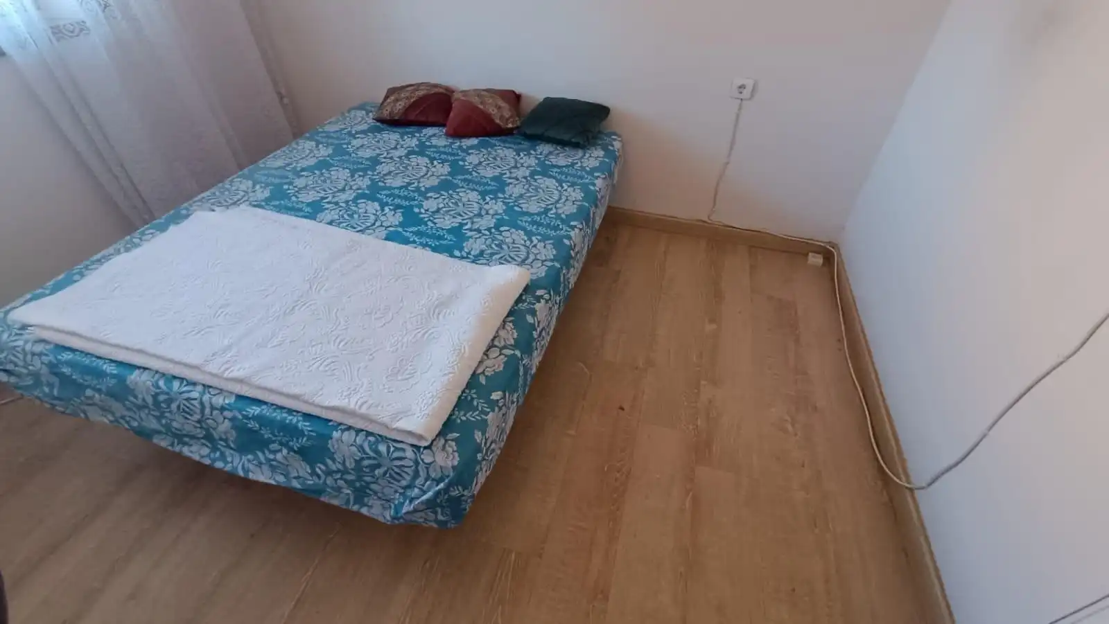 Dormitori de Pis en venda en Zamora Capital  amb Calefacció, Moblat i Balcó