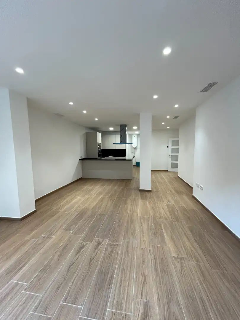 Piso en venta en Figueres con Aire acondicionado, Calefacción y Parquet