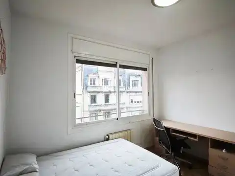 Flat with lift for sale in Carrer de Rocafort, imagen 9