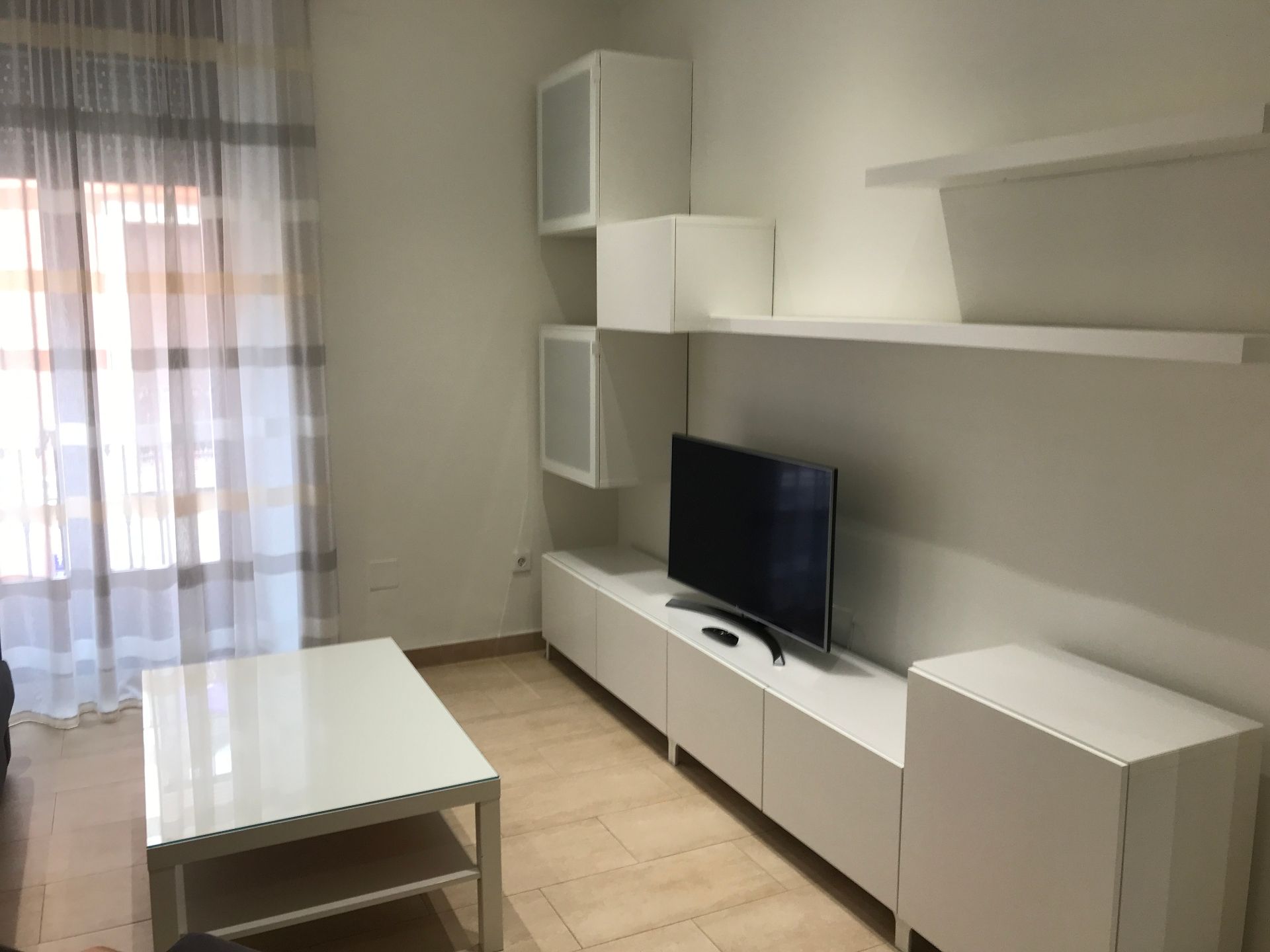 Sala de estar de Piso de alquiler en Linares con Aire acondicionado, Calefacción y Amueblado