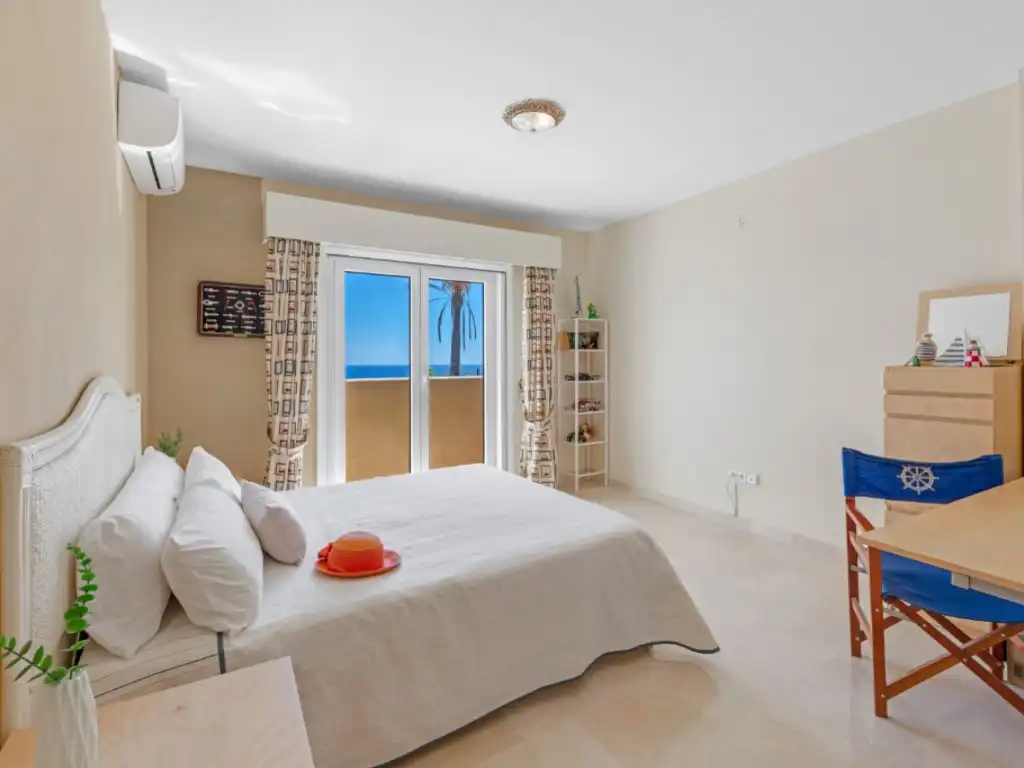 Houses for sale in Avenida Europa, Poble Nou - Montiboli