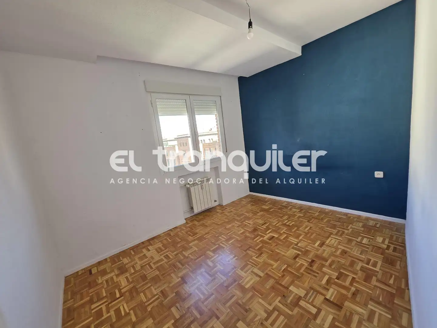 Bedroom of Flat for rent in Madrid  with Air Conditioner, Parquet flooring and Terrace