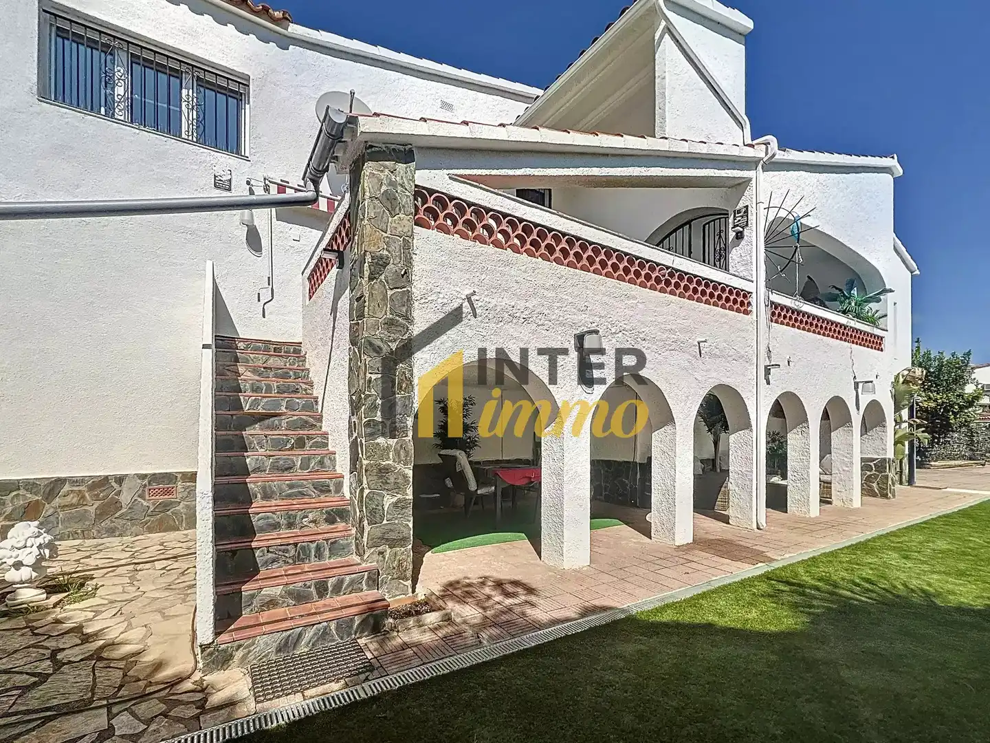 Vista exterior de Casa o chalet en venta en Empuriabrava con Aire acondicionado