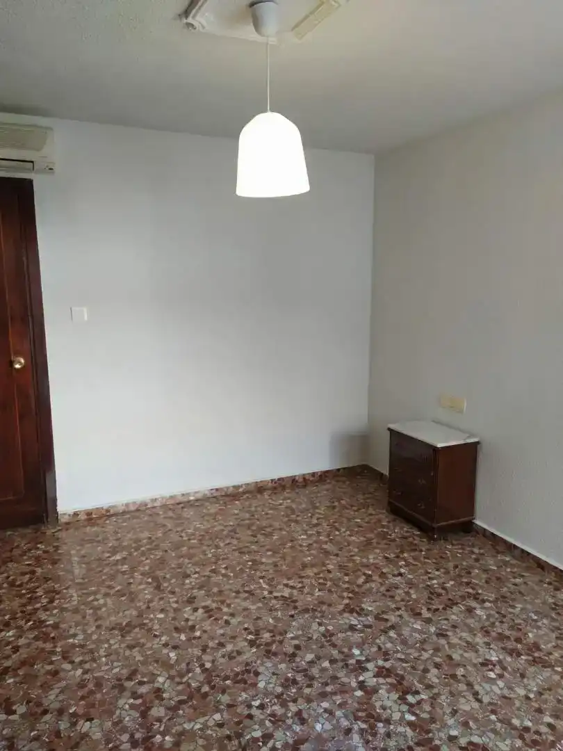 Wohnung zur Miete in  Granada Capital mit Klimaanlage