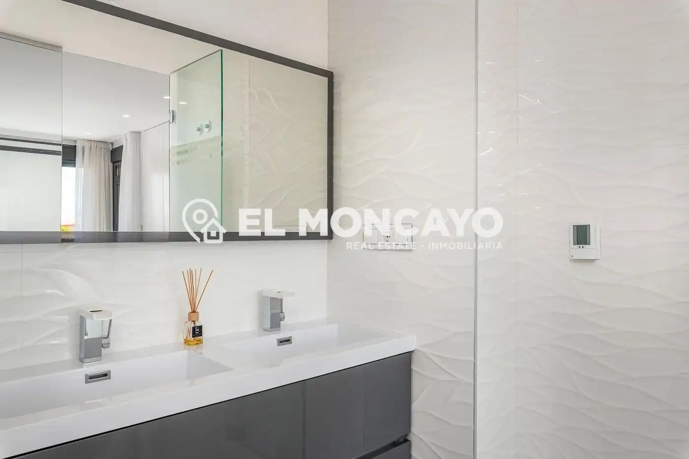 Detached house with pool for sale in Avenida Playa Honda, imagen 45