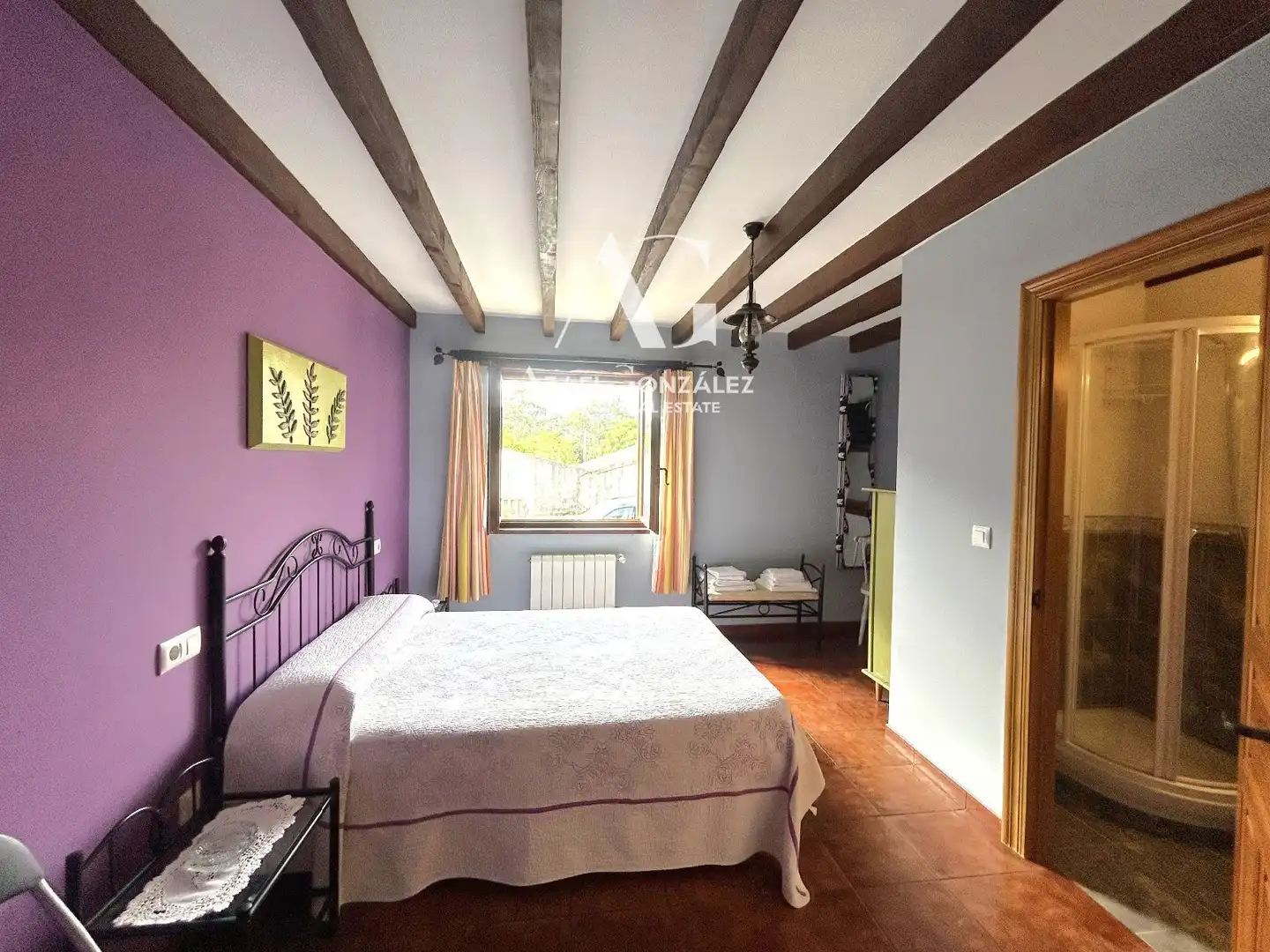 Habitación de Casa adosada en venta en Val de San Vicente  con Calefacción, Terraza y Amueblado