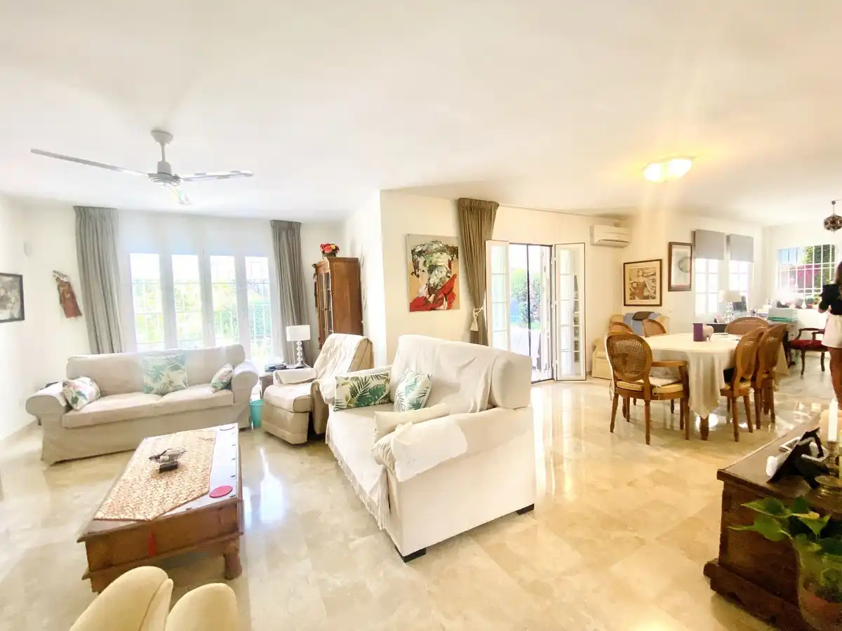Living room of Detached homes for sale in Estepona  with Air Conditioner