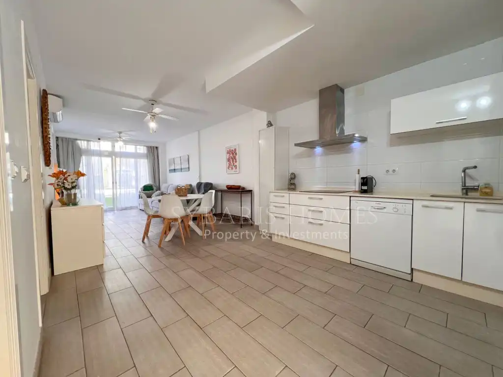 Apartments for sale in Carrer Llac Baikal, 3, L'Almadrava - L'Estanyó