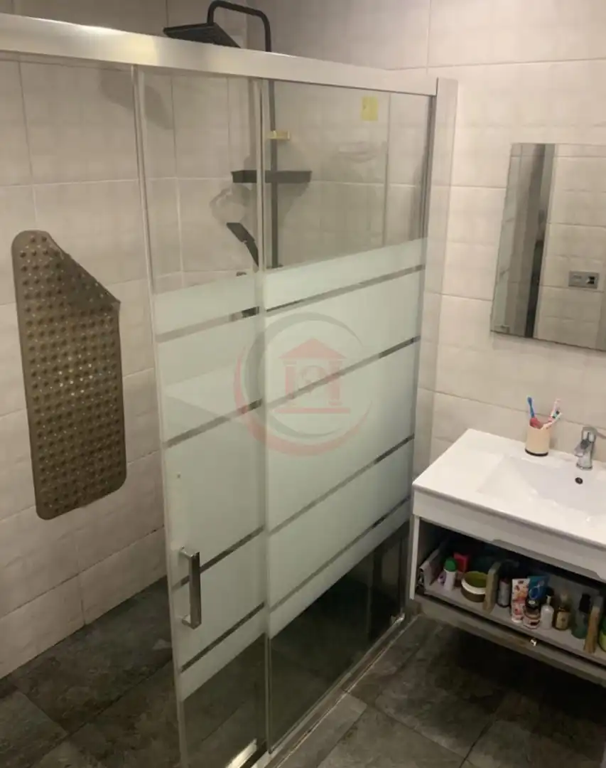 Bany de Pis en venda en El Prat de Llobregat amb Aire condicionat, Calefacció i Terrassa